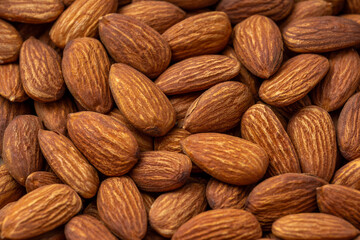 沢山の美味しいアーモンド