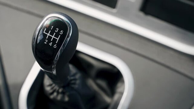 Learn how to effectively operate the manual transmission control lever in a bus. This guide walks through gear shifting techniques essential for optimal performance and driving experience.