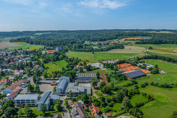 Blick über die Stadt Bad Schussenried im württembergischen Alpenvorland im Sommer