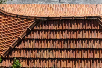 Terracotta Rhythms of Madeira Rooftops – A Glimpse into Traditional Architecture