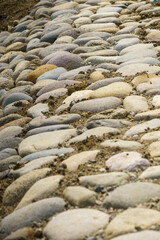 河原の土手に組まれた石畳