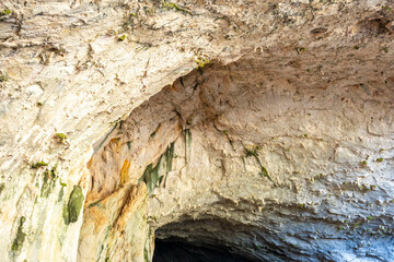 The cave is situated in Killik location of Ahirtas village at Dosemealti district of Antalya Province.The cave is 633 m long and has two large chambers on the main gallery, which has a clearance.