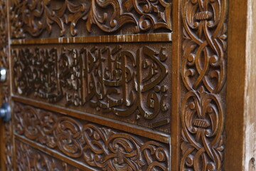 WOODEN CARVED DOOR 2