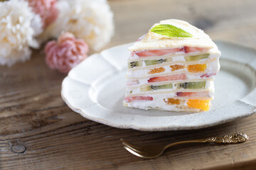 フルーツたっぷりのミルクレープ