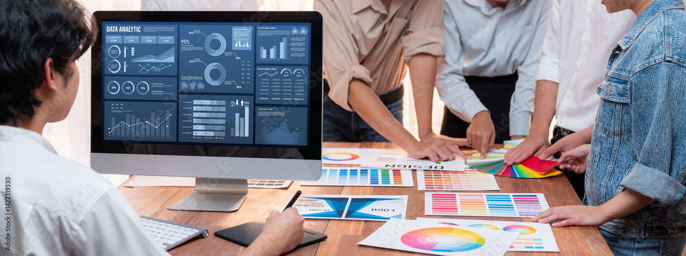 Leinwandbilder business data dashboard provide business intelligence analytic for marketing strategy planning brisk