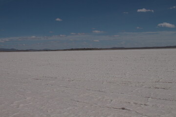 Lagoons, volcanoes and geysers in the Uyuni desert
