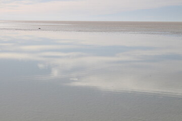 Lagoons, volcanoes and geysers in the Uyuni desert