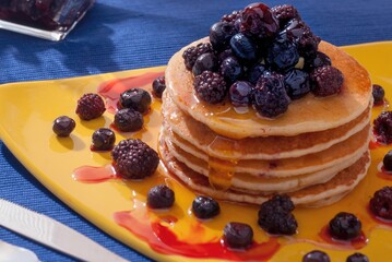 Forest Berry Hotcakes – Bursting with Blueberries, Raspberries, and Blackberries