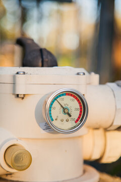 Pressure gauge on old pool pump sand filter
