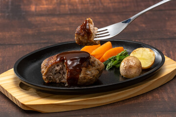 ハンバーグステーキ鉄板焼