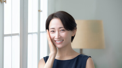 女性　スキンケア