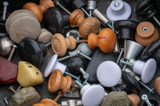 boutons de porte &agrave; l'&eacute;tal d'une quincaillerie
