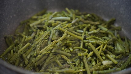 Cooking in a frying pan