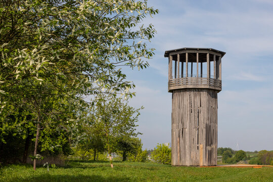 Aussichtsturm im Emscherland Park zwischen Castrop-Rauxel und Recklinghausen an der Emscher und dem Rhein-Herne-kanal
