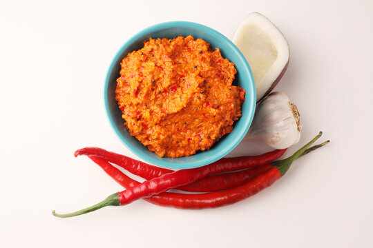 Dry garlic chutney made from red chilly and dry coconut and lahsun which is famous in maharashtra