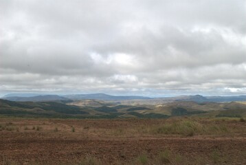 The Bolivar State in its varied geography offers us mountains, valleys, lakes, forests and above all the impressive Gran Sabana.