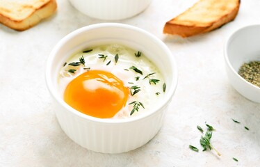 Eggs en cocotte (baked eggs)