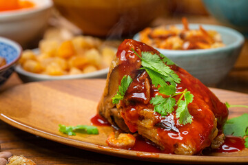 Zongzi, rice dumpling leaves, glutinous rice, fillings, Chinese culture, sweet and spicy sauce, coriander, Taiwan, China