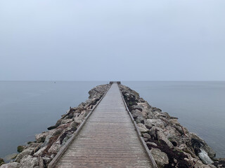 Obraz premium Raining coastline landscape in Canada, Quebec