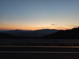 Atardecer en carretera