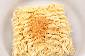 Top view of instant noodles in a bowl	