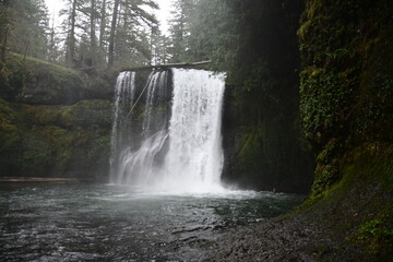 Upper north falls , silver falls state park , Oregon