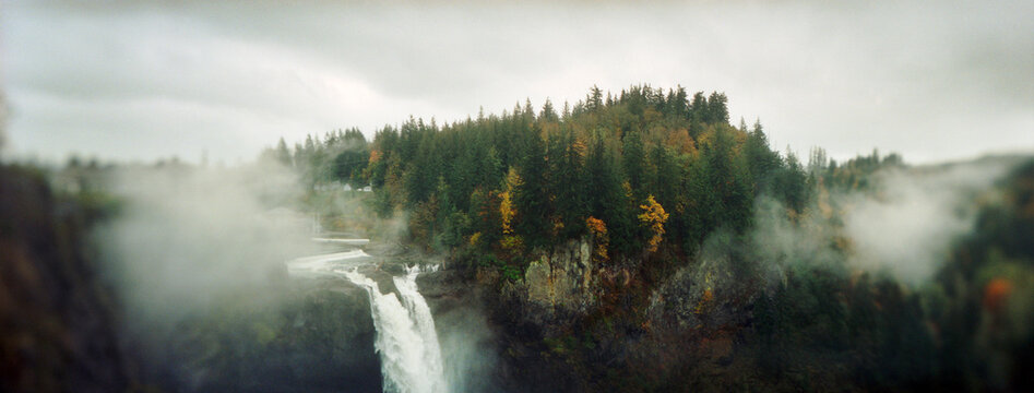 Panoramic high angle view of a waterfall, Snoqualmie Falls, Snoqualmie, King County, Washington State, USA. - Powered by Adobe