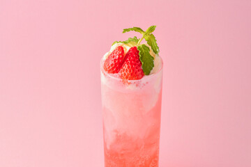 いちごクリームソーダ