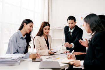 Modern youth are gathering, working as a team, and holding team meetings to achieve their goals.