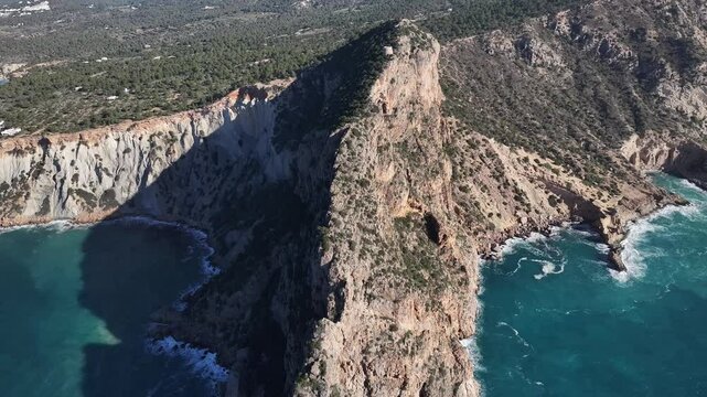 Torre des Savinar y Es Vedr&aacute; a vista de drone en Ibiza