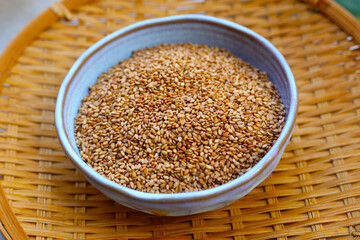 Roasted white sesame seeds for cooking