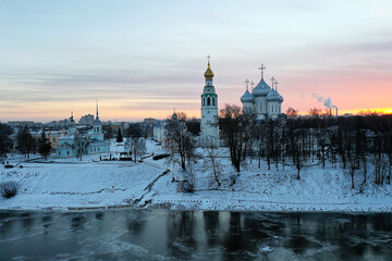 Obraz premium Vologda, the beginning of winter in November, drone view, historical city center, northern Russia