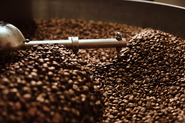 Roasting coffee beans in the machine