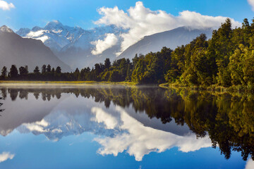 Lake matheson is a small lake in south westland, new zealand