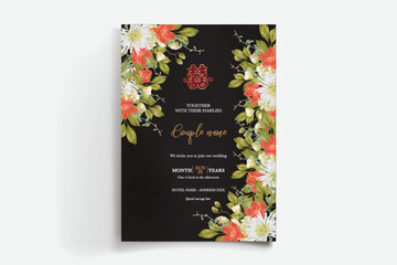 Obraz premium WEDDING INVITATION FRAME WITH FLOWER DECORATIONS AND FRESH LEAVES
