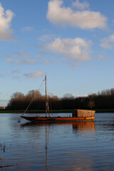 Paysage de Bord de Loire Fleuve Bateau Gabare Angers Pays de la Loire Coucher de Soleil
