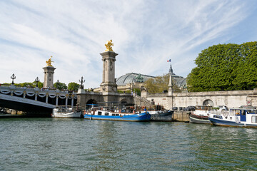 Quais depuis le bâteau mouche