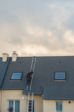 Ramoneur sur un toit