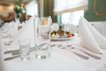 An Elegant Dining Setup Featuring Beautiful Glassware and a Deliciously Prepared Meal