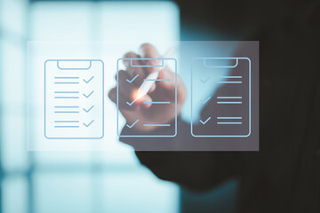 Organizing goals and priorities with modern checklist solutions.