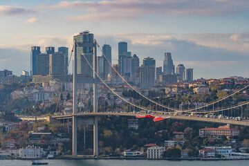 Fototapeta premium Bosphorus Bridge with Istanbul skyline in the background