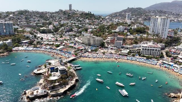 vista a&eacute;rea de playa caleta y caletilla, Acapulco, M&eacute;xico 