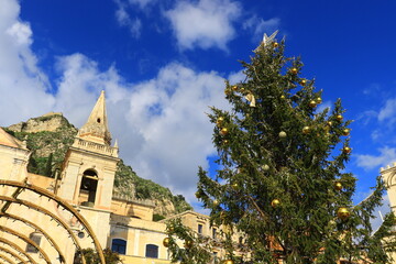 朝のタオルミーナ