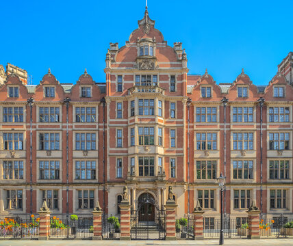 Sir Arthur Lewis Building (formerly 32 Lincoln's Inn Fields and Her Majesty's Land Registry Building) now housing London School of Economics