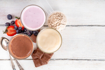 Quick and simple vanilla, chocolate and berry protein pudding