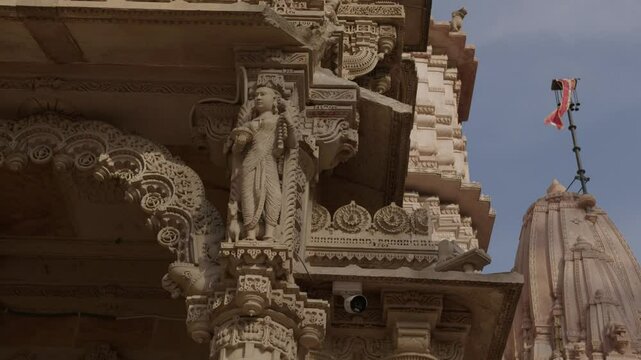Hutheesing Temple is a Jain temple in Ahmedabad in Gujarat, India.The temple blends the old Maru-Gurjara temple architecture style with new architectural elements of haveli in its design.