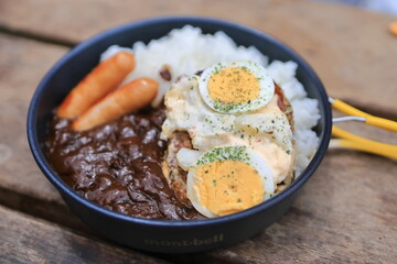 アウトドアで作るカレーライス