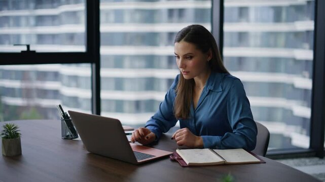 Frustrated entrepreneur looking computer reacting on fail in office closeup. 
