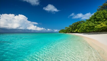 Naklejka premium clear turquoise waters gently lap against a sandy shore surrounded by vibrant green trees brilliant blue skies and scattered clouds create a peaceful atmosphere