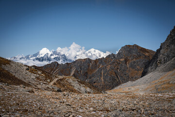 Lauribina Pass Trekking in the Himalayas og  Nepal in Langtang National Park's Gosaikunda Section